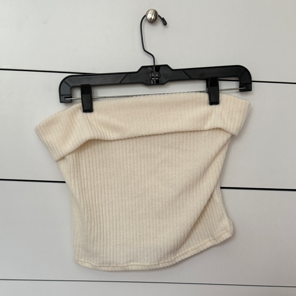 SHEIN Off-Shoulder Cream Ribbed Crop Top